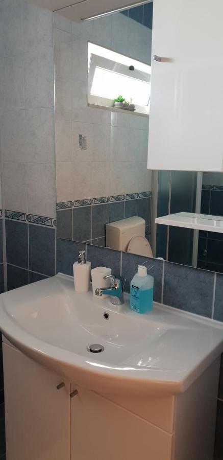 Appartement Apartman Antonio à Makarska Extérieur photo