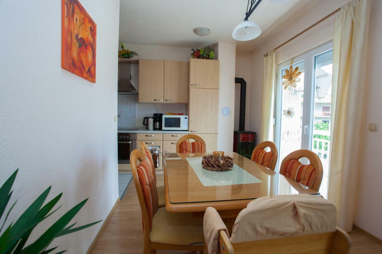 Appartement Apartman Antonio à Makarska Extérieur photo