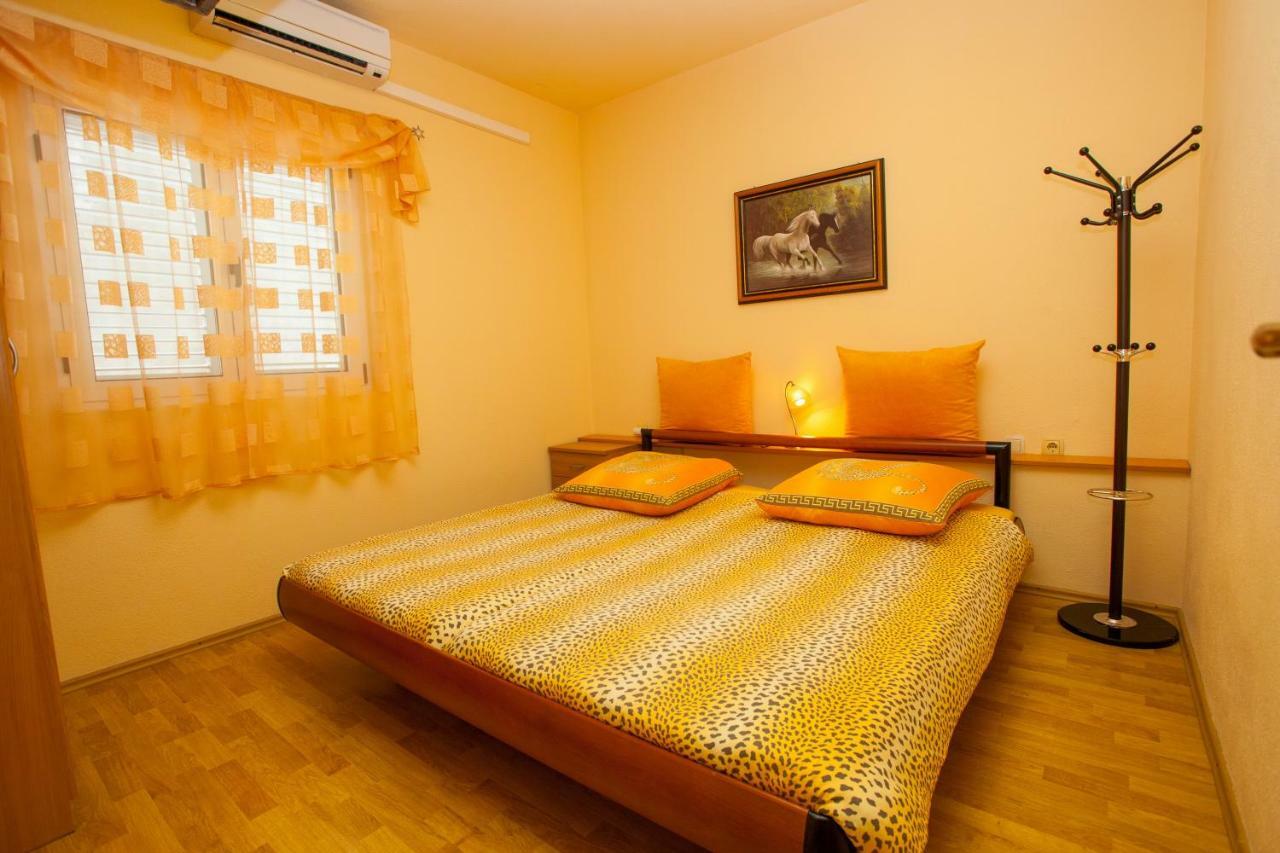 Appartement Apartman Antonio à Makarska Extérieur photo