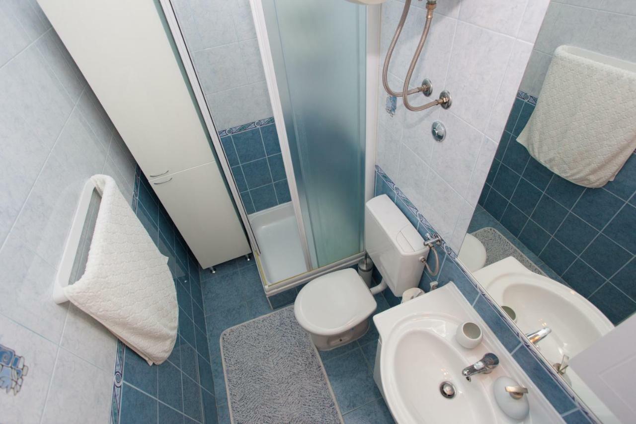 Appartement Apartman Antonio à Makarska Extérieur photo