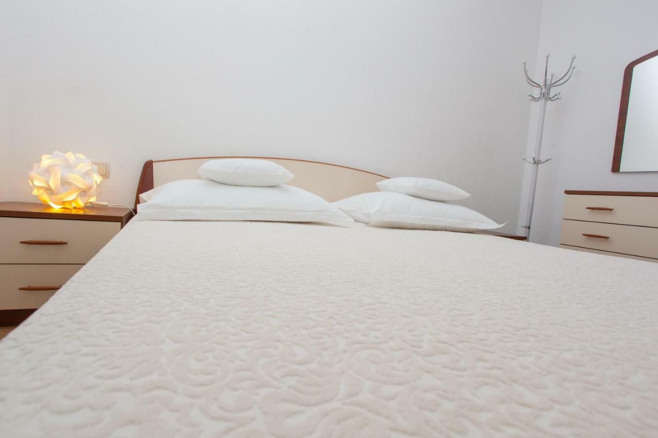 Appartement Apartman Antonio à Makarska Extérieur photo